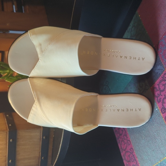 Athena Alexander Viola slide on wedge sandals beige Women's 9 M NEW NWB - Picture 6 of 11